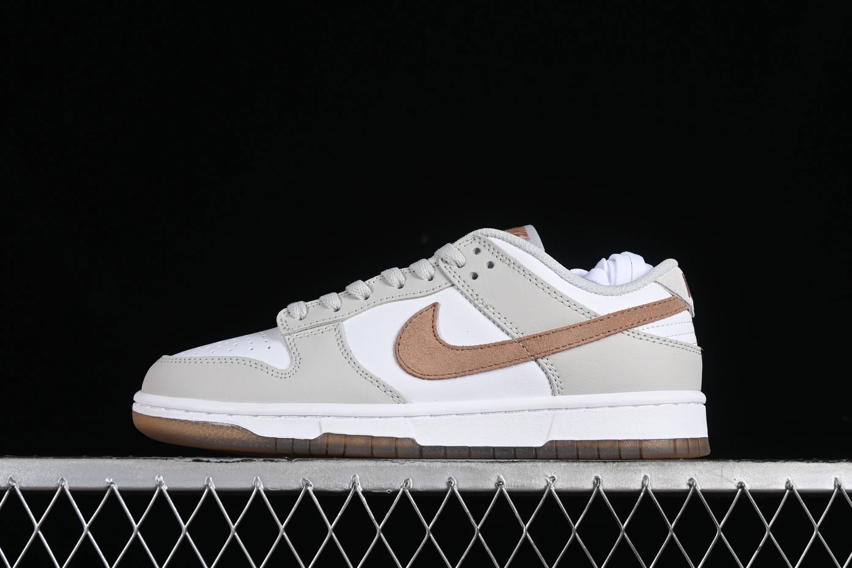 All categories Nk SB Dunk series Nk SB Dunk Low low-top sneakers Nk Dunk Low "Phantom/Khaki" light gray brown SB low-top casual sneakers FJ4188-001